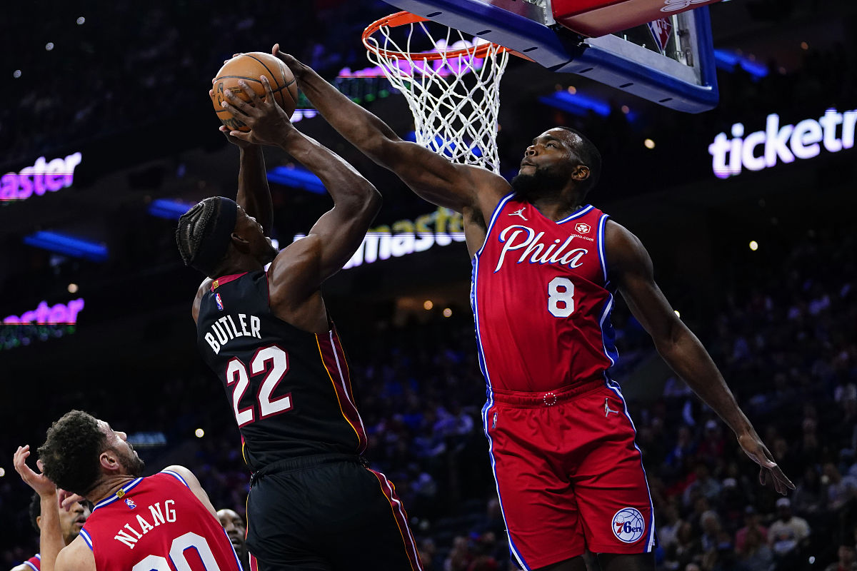 爱游戏官网-离谱！费城76人国际比赛日篮板制胜今晨切尔西备战NBA季后赛，布鲁克林篮网国际比赛日队长鼓劲